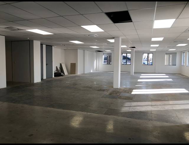 260M² OFFICE TO LET IN SANDHURST
